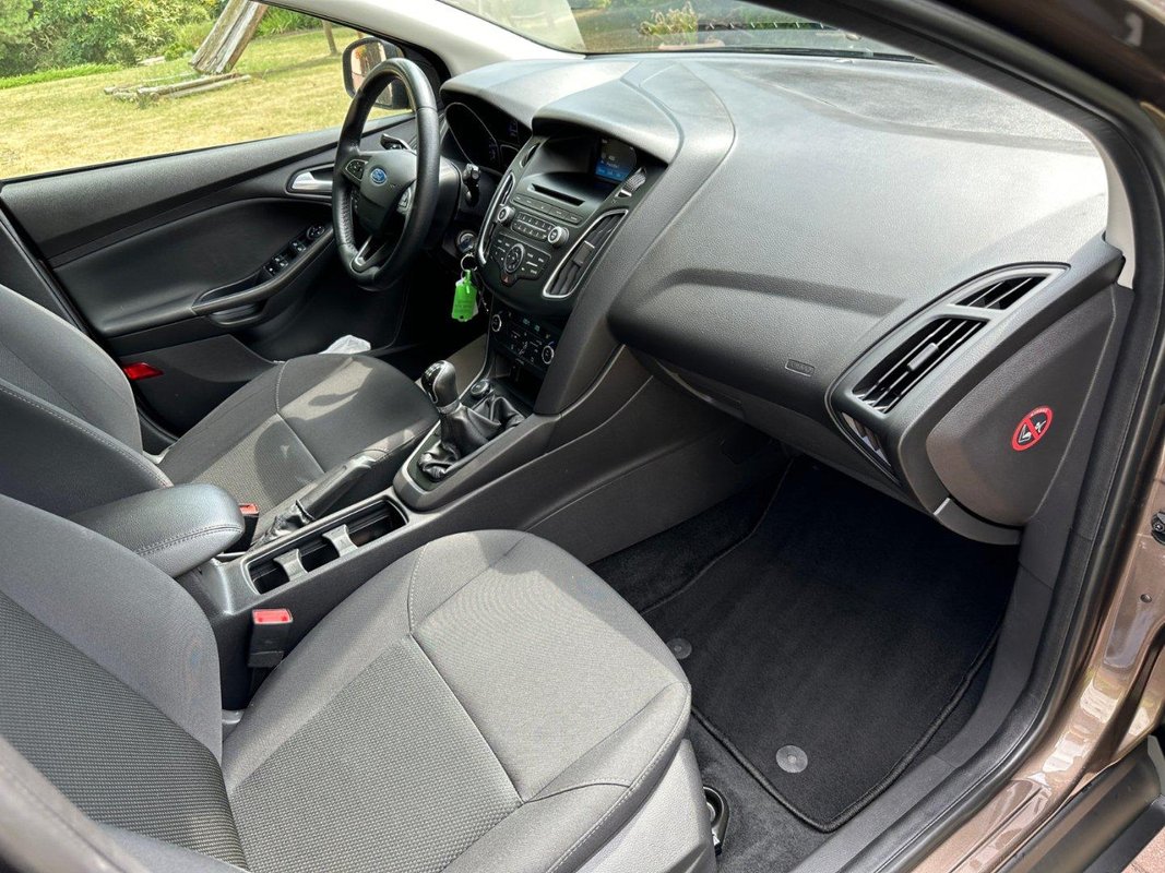 Ford Focus foto 9
