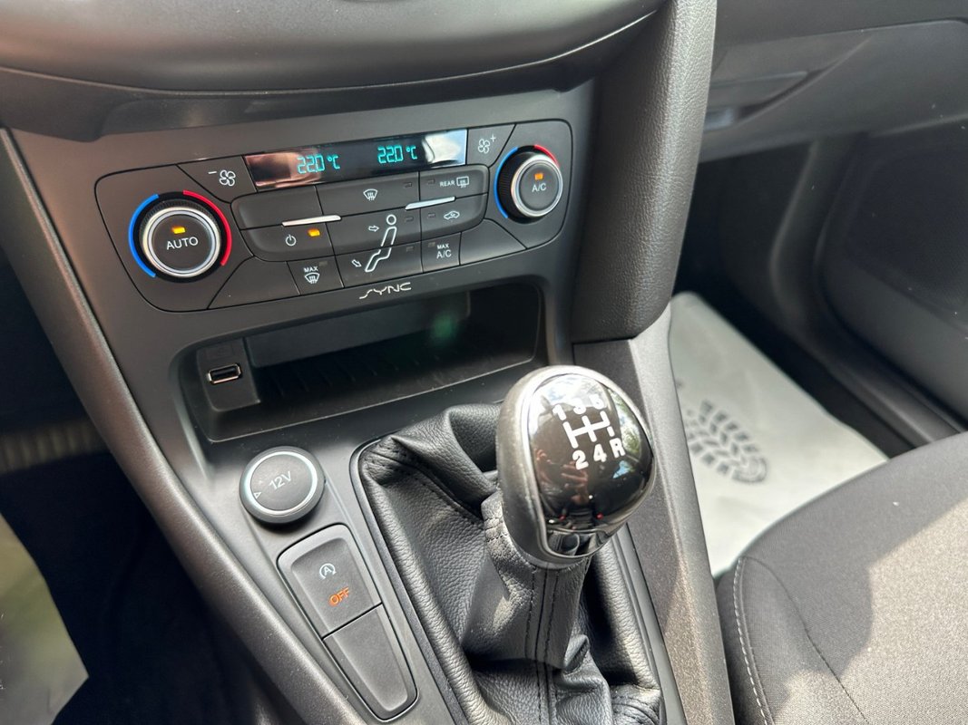 Ford Focus foto 17