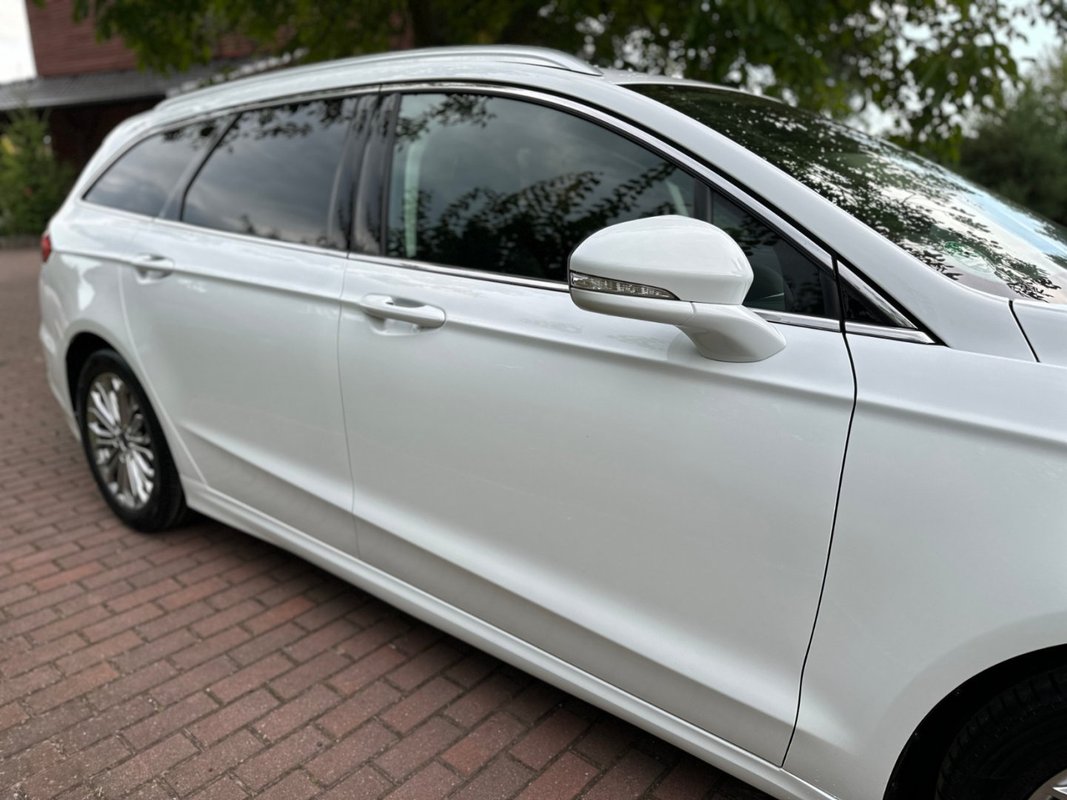 Ford Mondeo foto 3