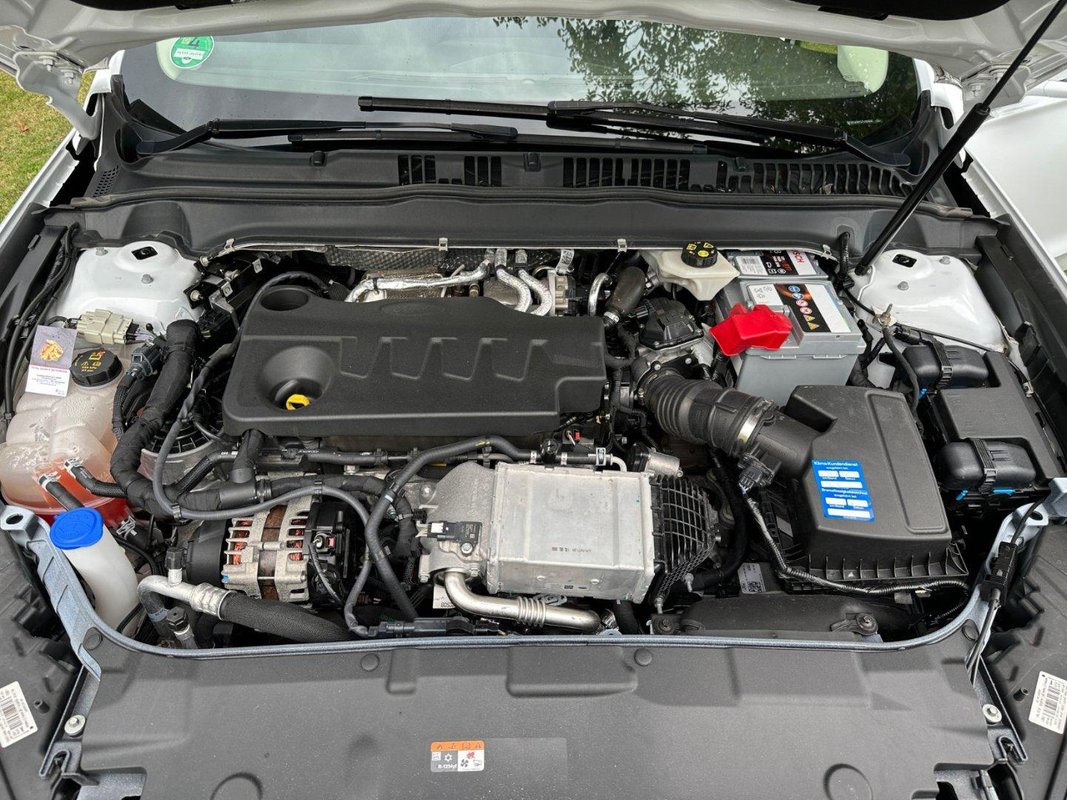Ford Mondeo foto 27