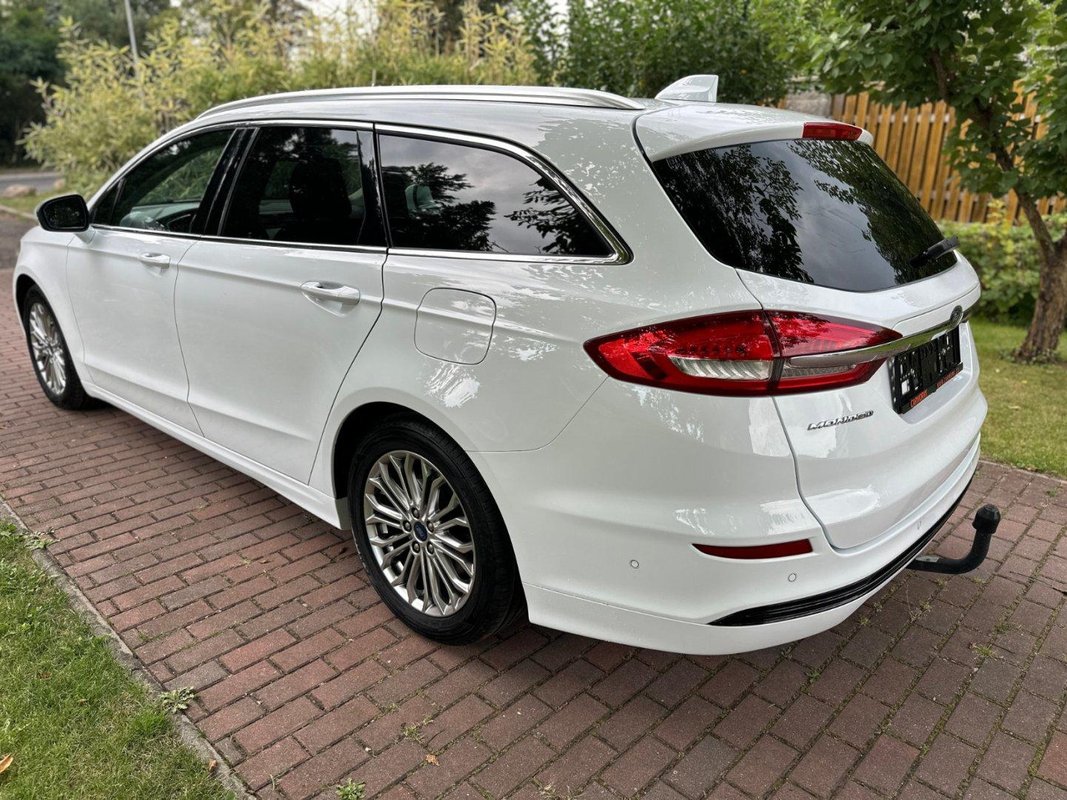 Ford Mondeo foto 29