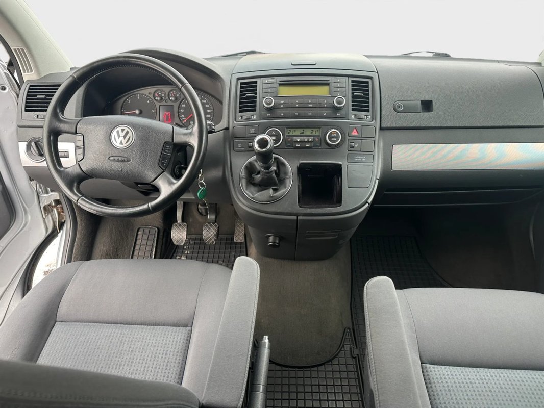 Volkswagen Multivan foto 5