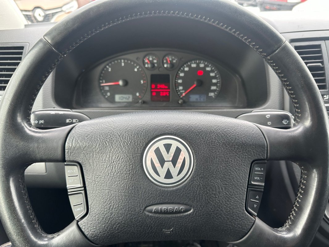 Volkswagen Multivan foto 9