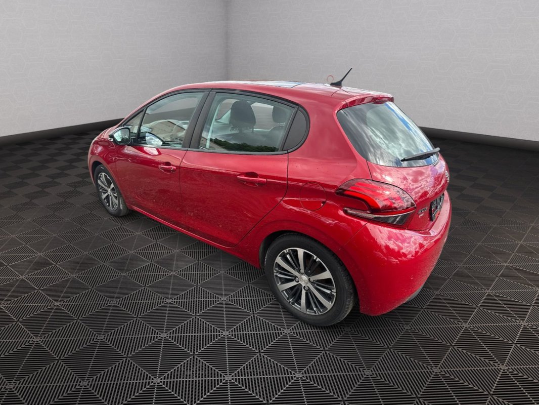 Peugeot 208 foto 19