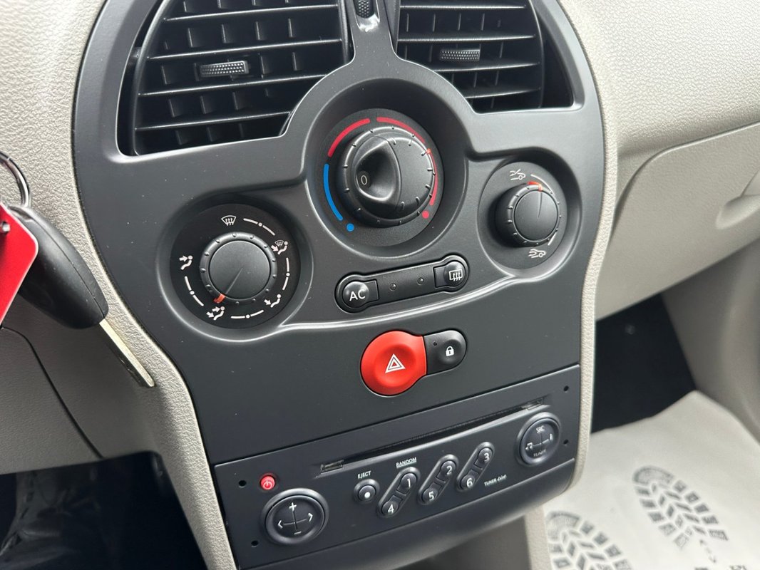 Renault Modus foto 8