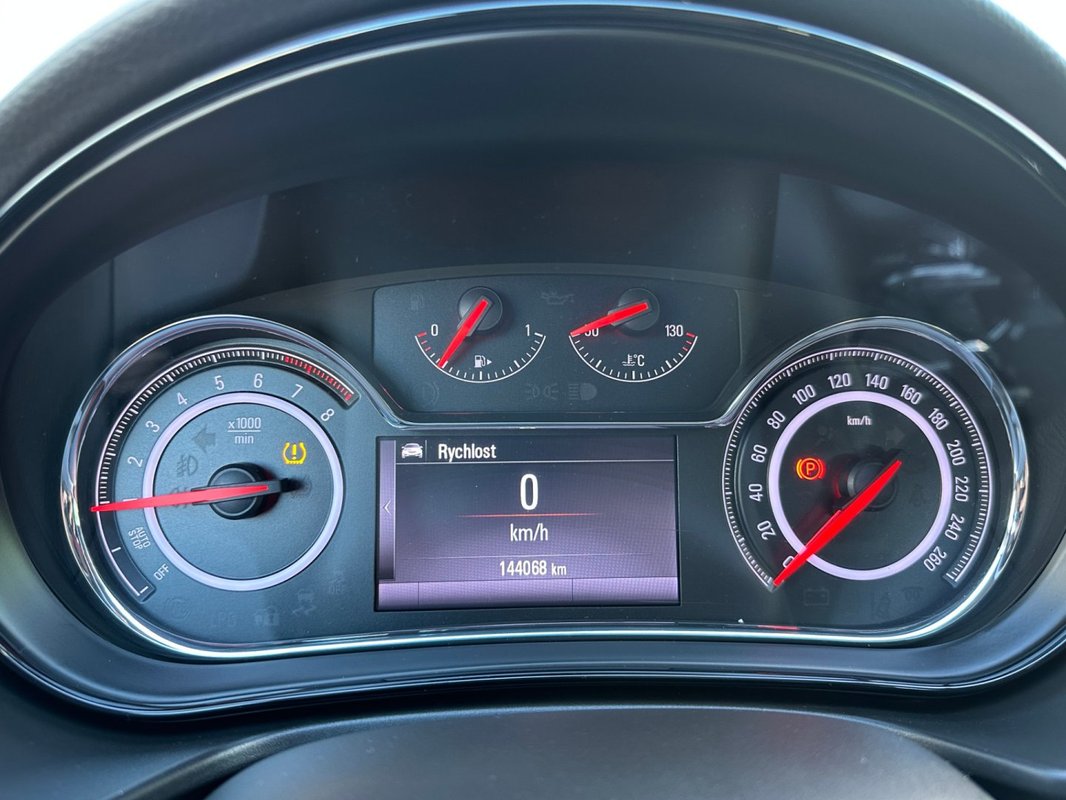 Opel Insignia foto 6
