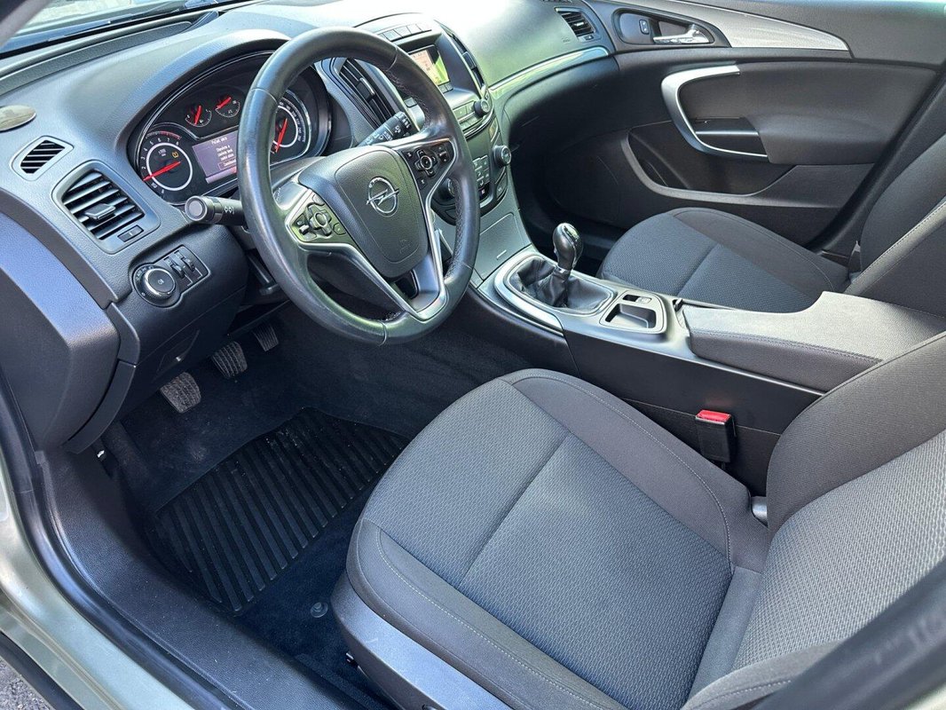 Opel Insignia foto 23