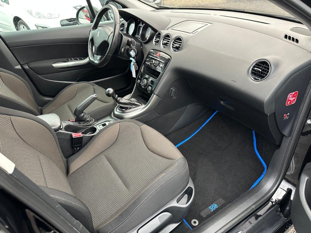 Peugeot 308 foto 9