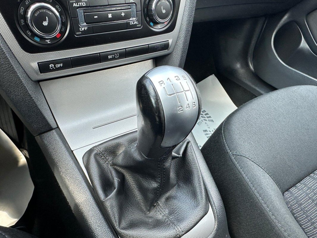 Škoda Octavia foto 11