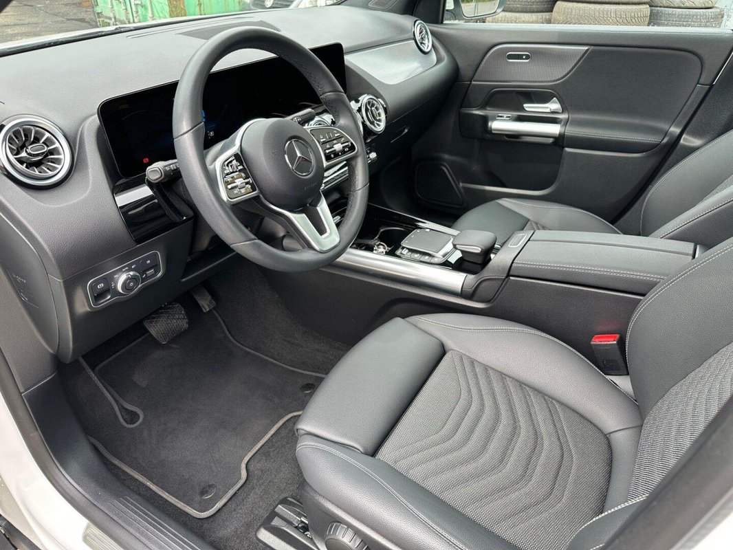 Mercedes-Benz EQA foto 2