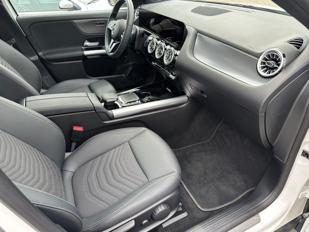 Mercedes-Benz EQA foto 9