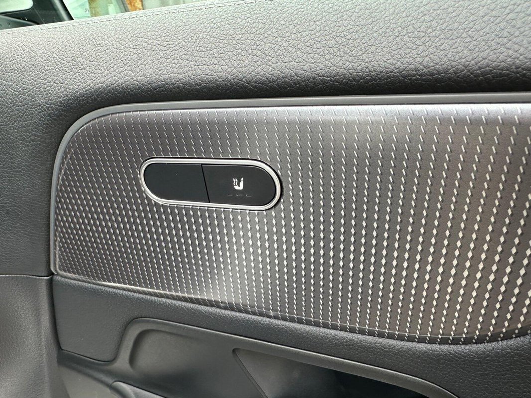 Mercedes-Benz EQA foto 10