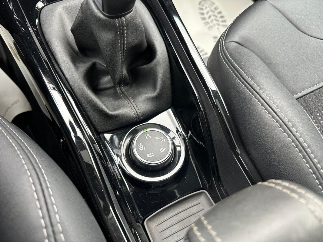 Peugeot 2008 foto 11