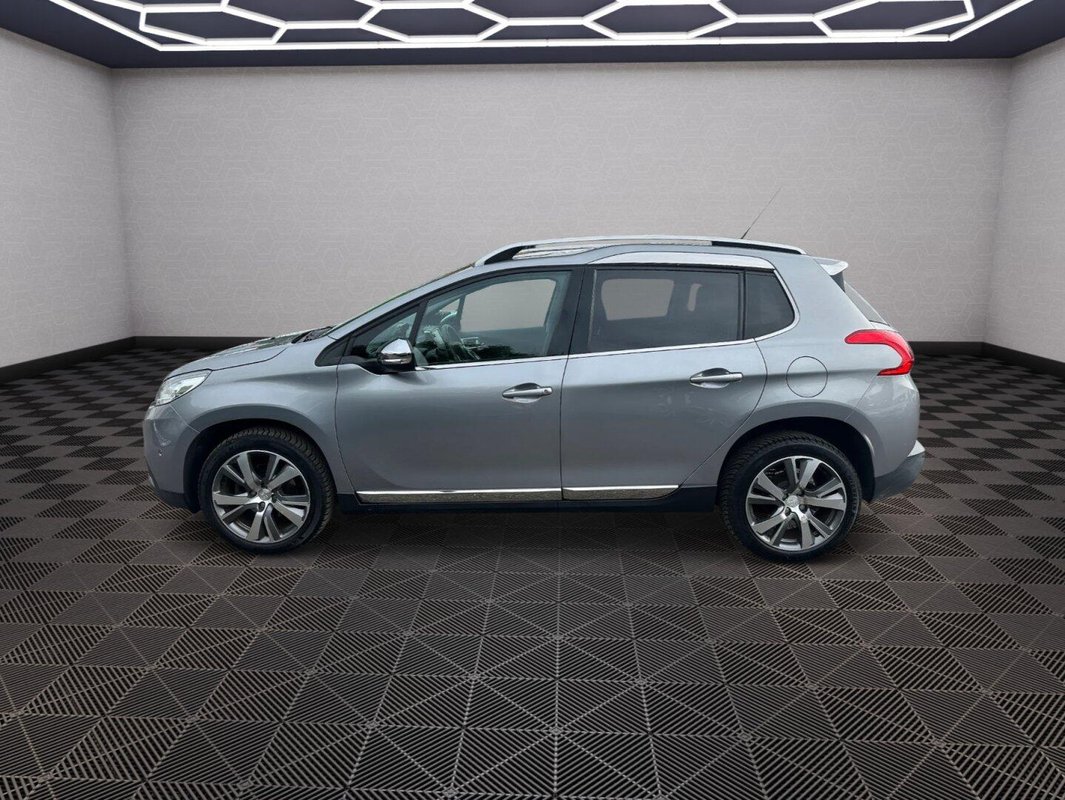 Peugeot 2008 foto 18