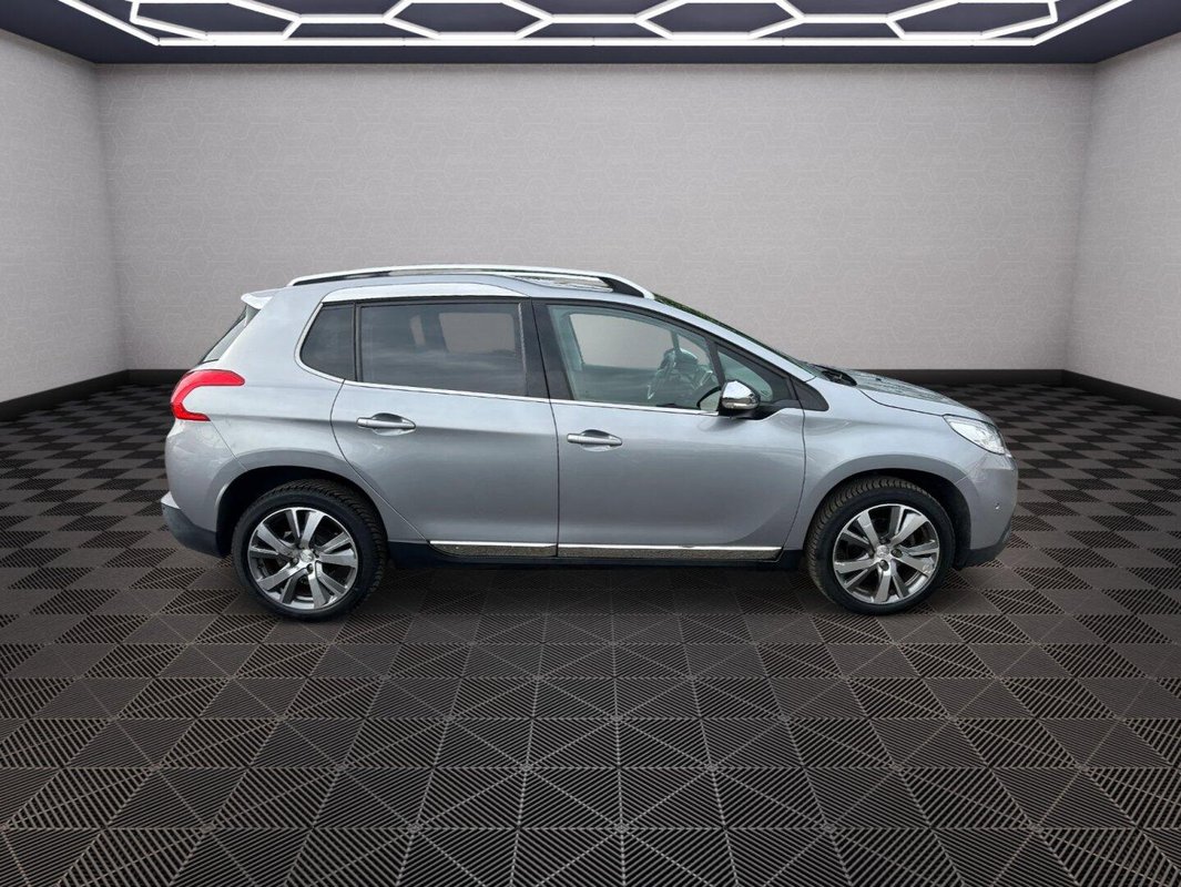Peugeot 2008 foto 22