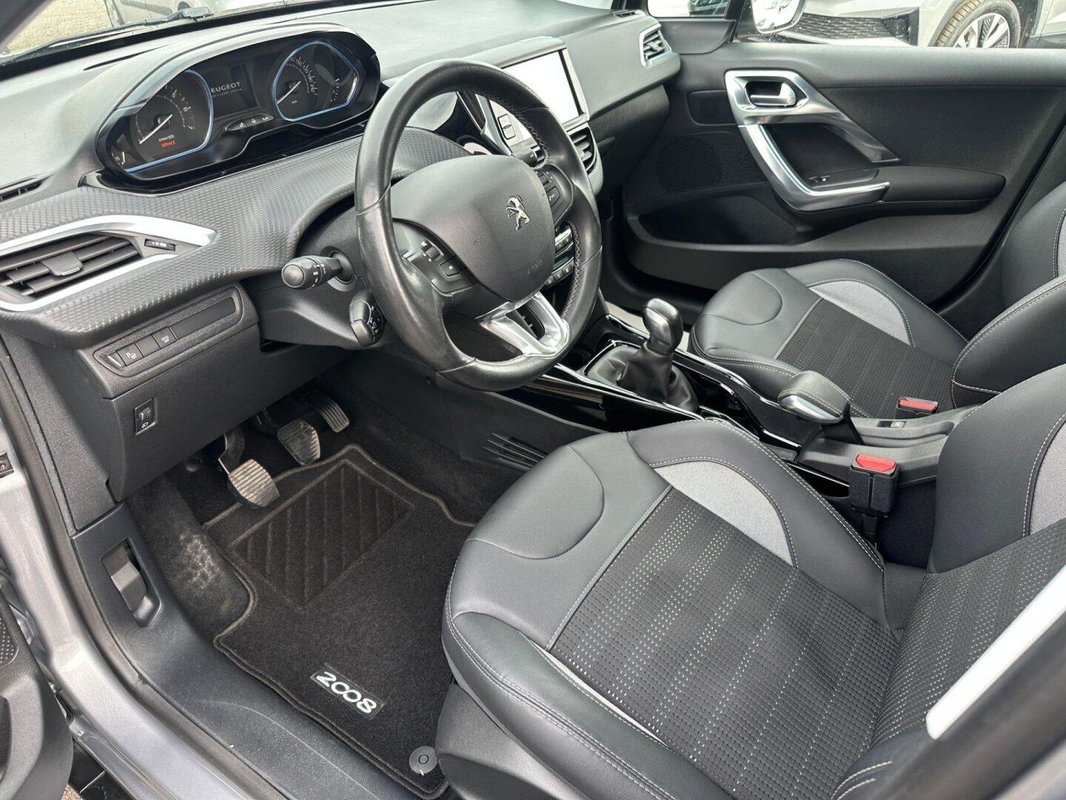 Peugeot 2008 foto 23