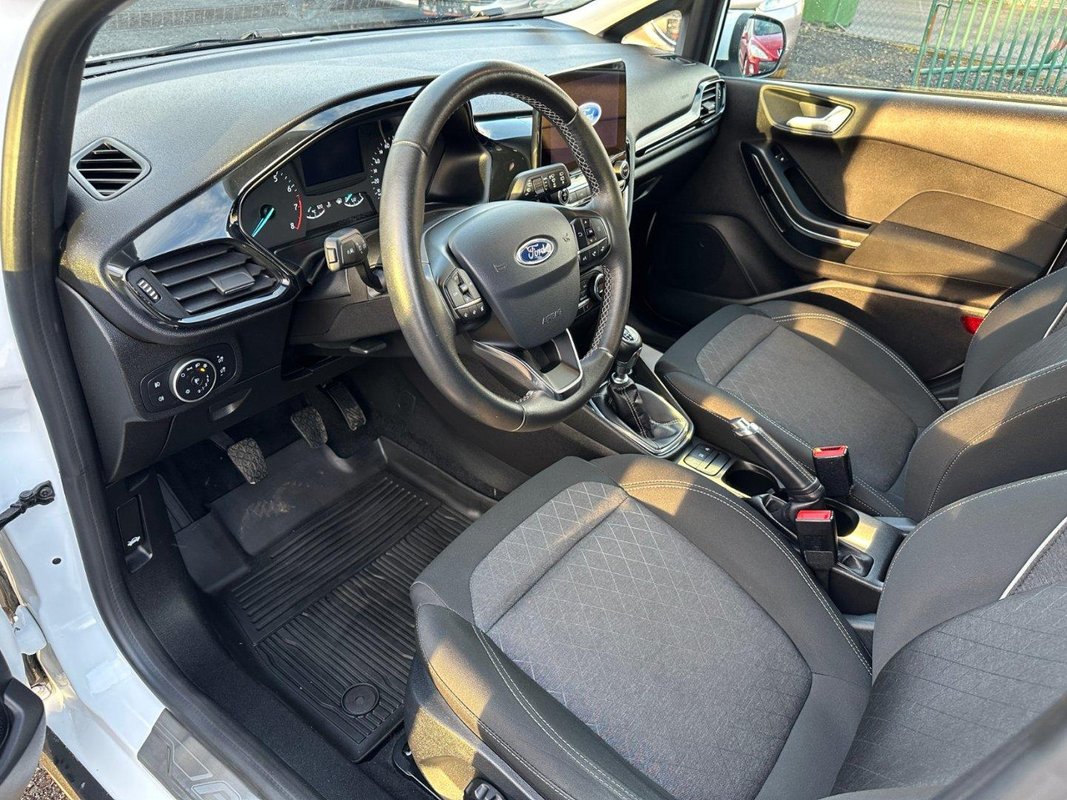 Ford Fiesta foto 3