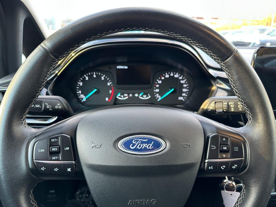 Ford Fiesta foto 10