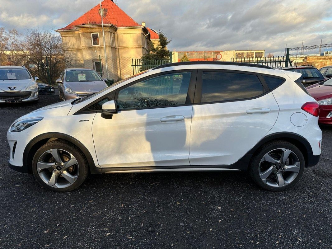 Ford Fiesta foto 12
