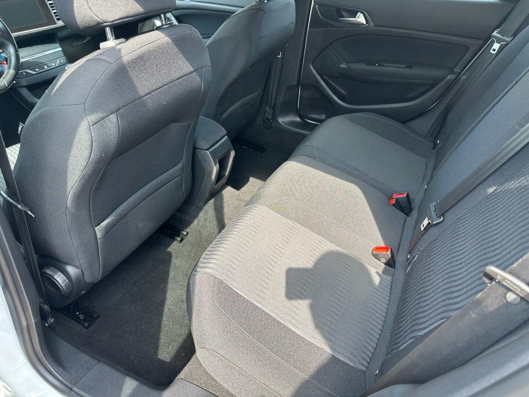 Peugeot 308 foto 2