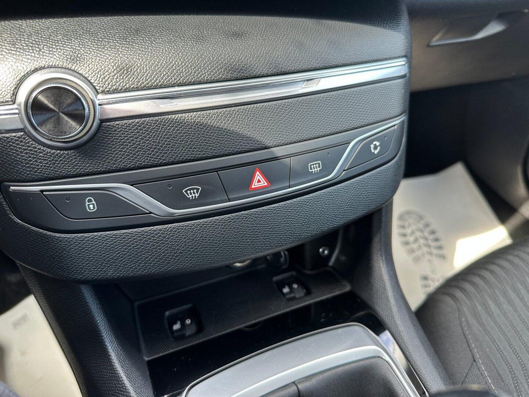 Peugeot 308 foto 10