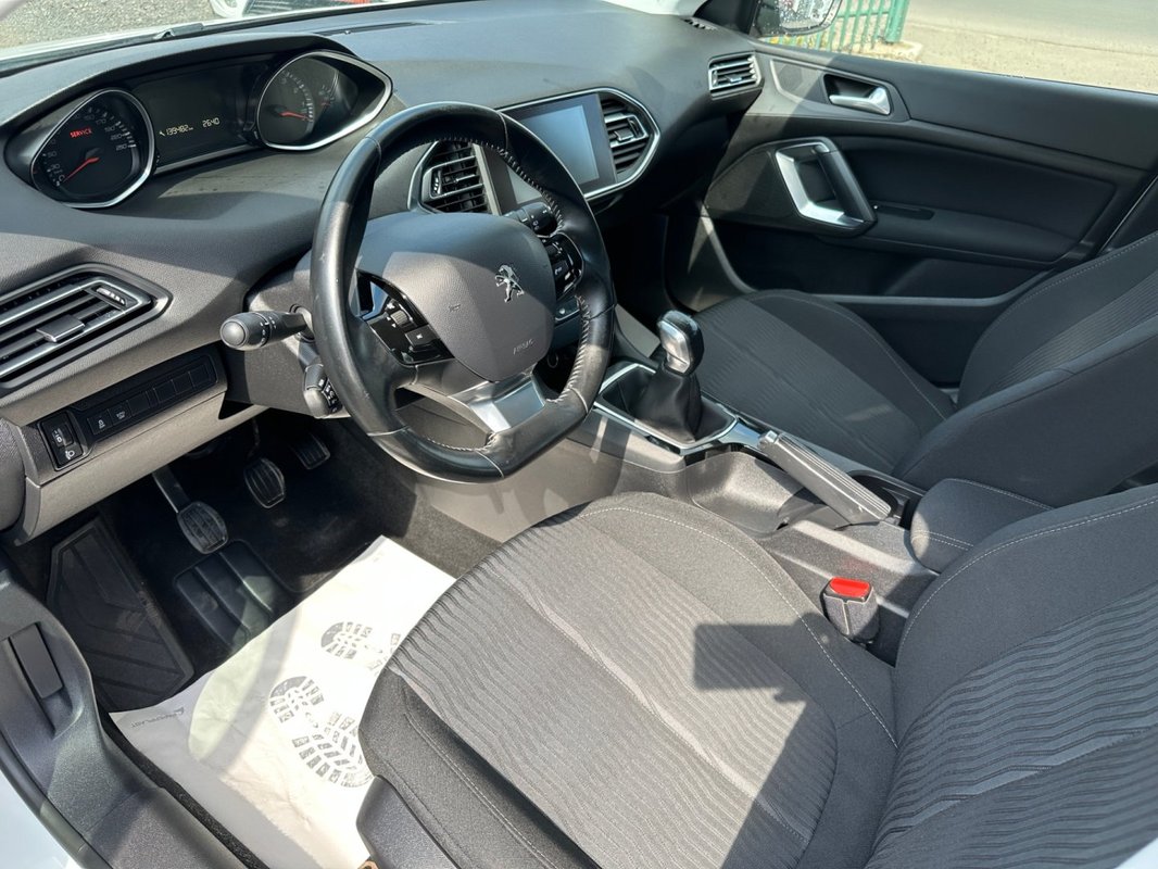 Peugeot 308 foto 21