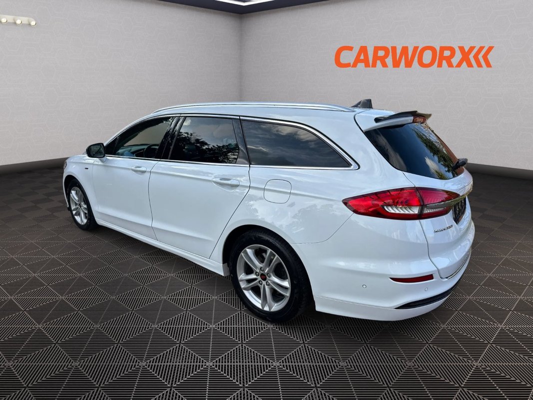 Ford Mondeo foto 21