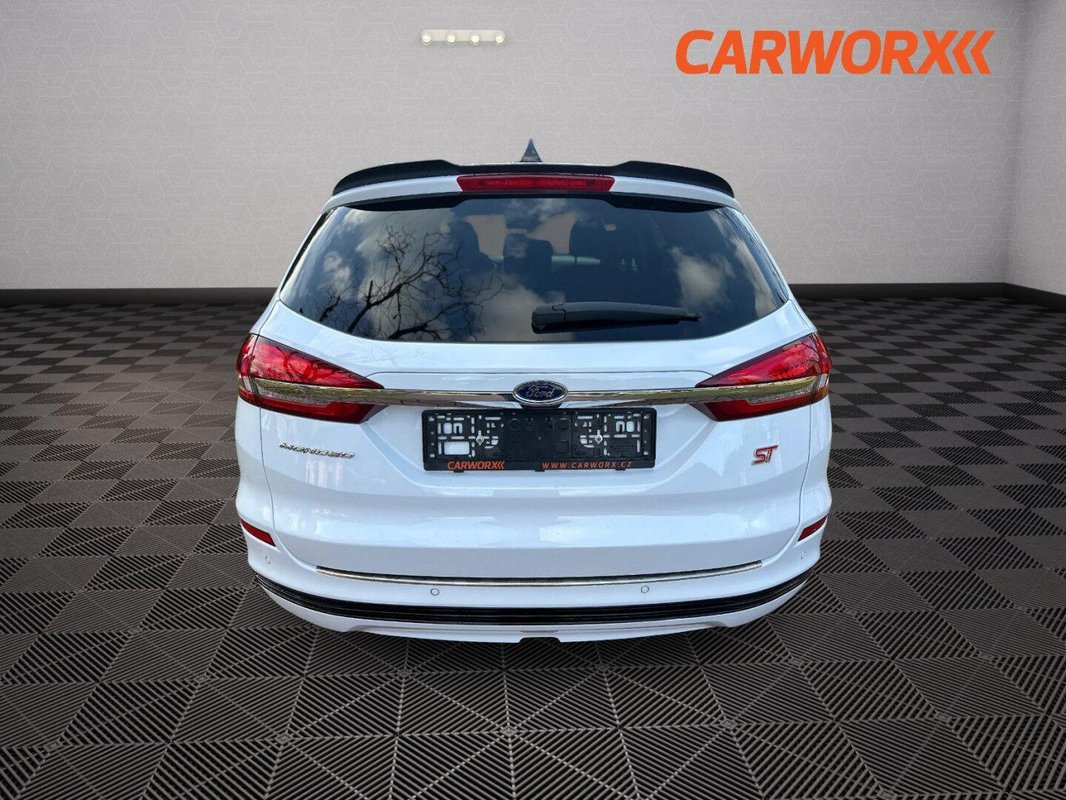 Ford Mondeo foto 22