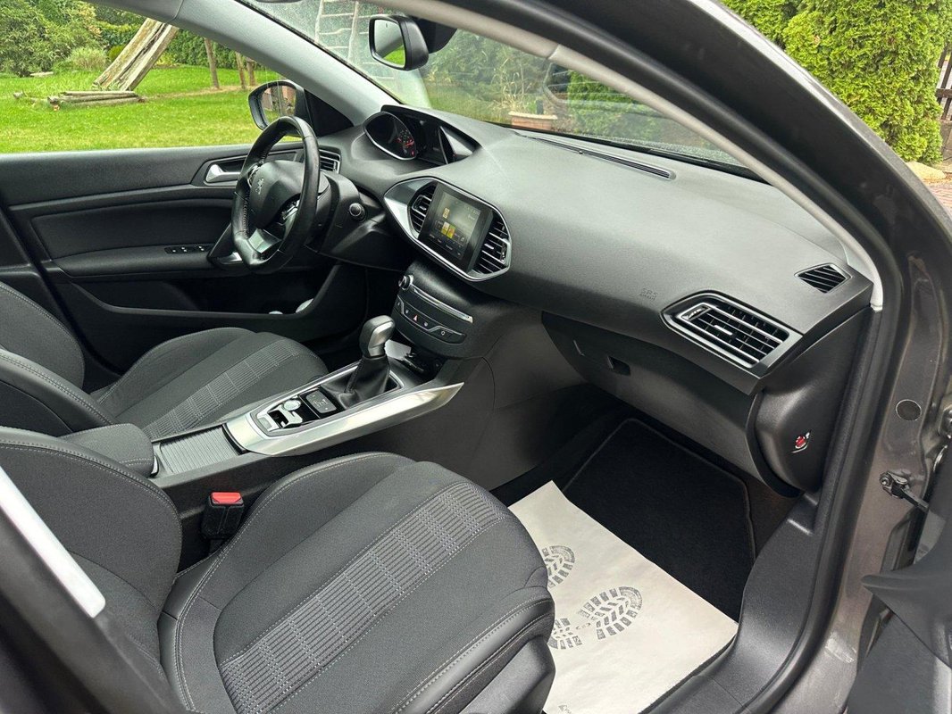 Peugeot 308 foto 9
