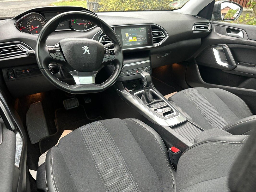 Peugeot 308 foto 11