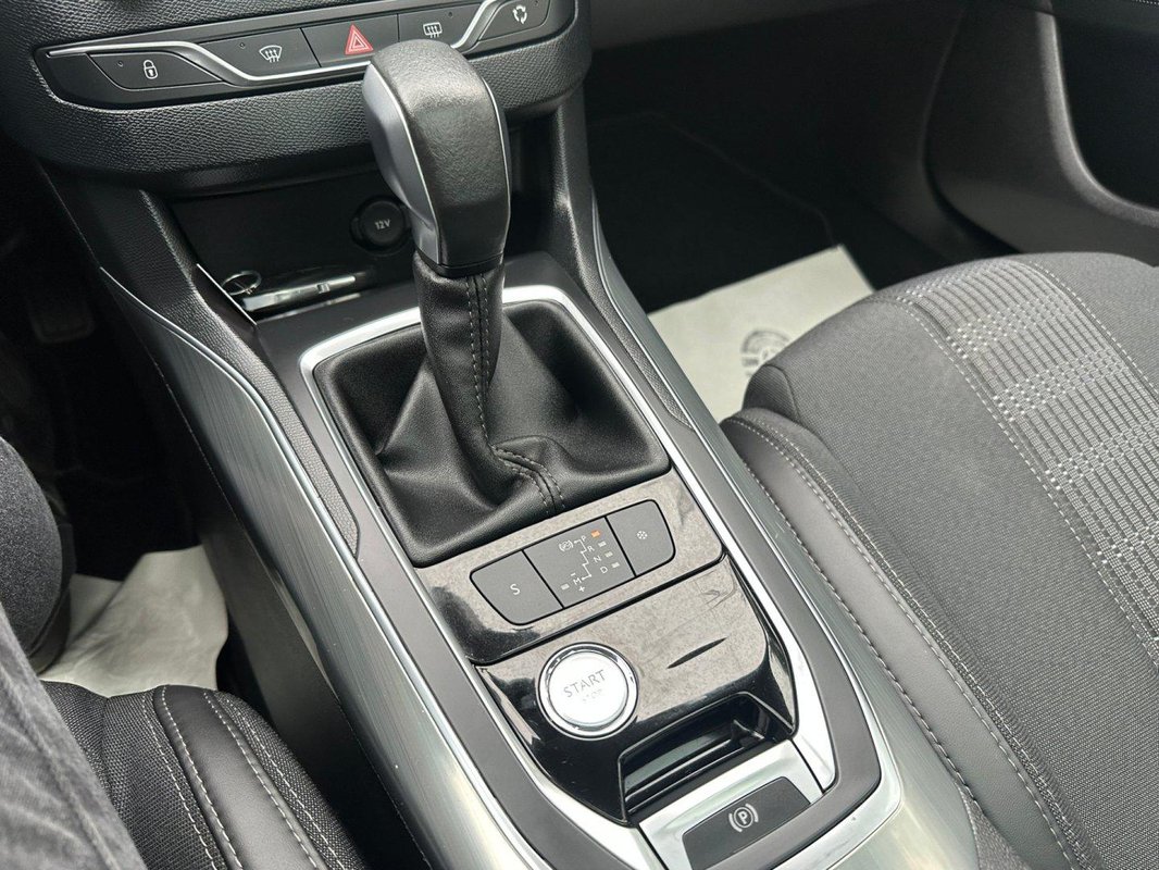 Peugeot 308 foto 18