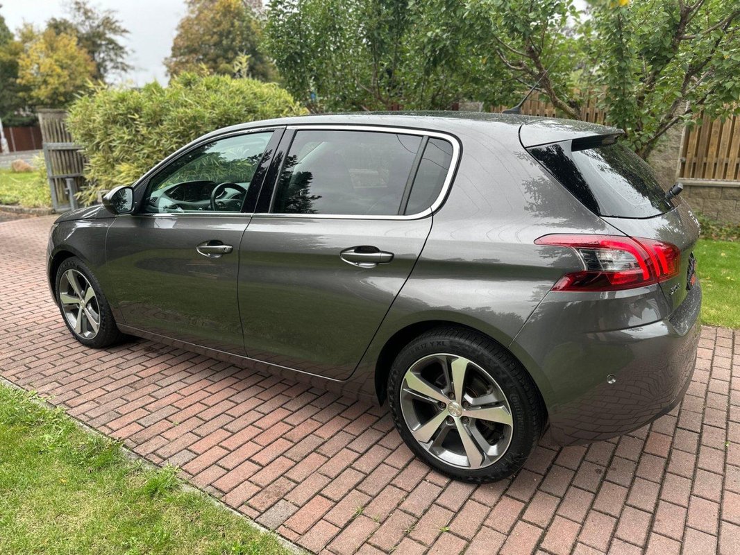 Peugeot 308 foto 24