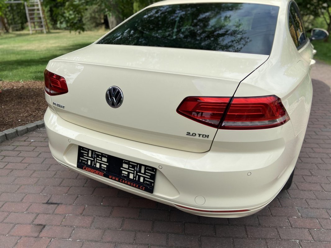 Volkswagen Passat foto 9