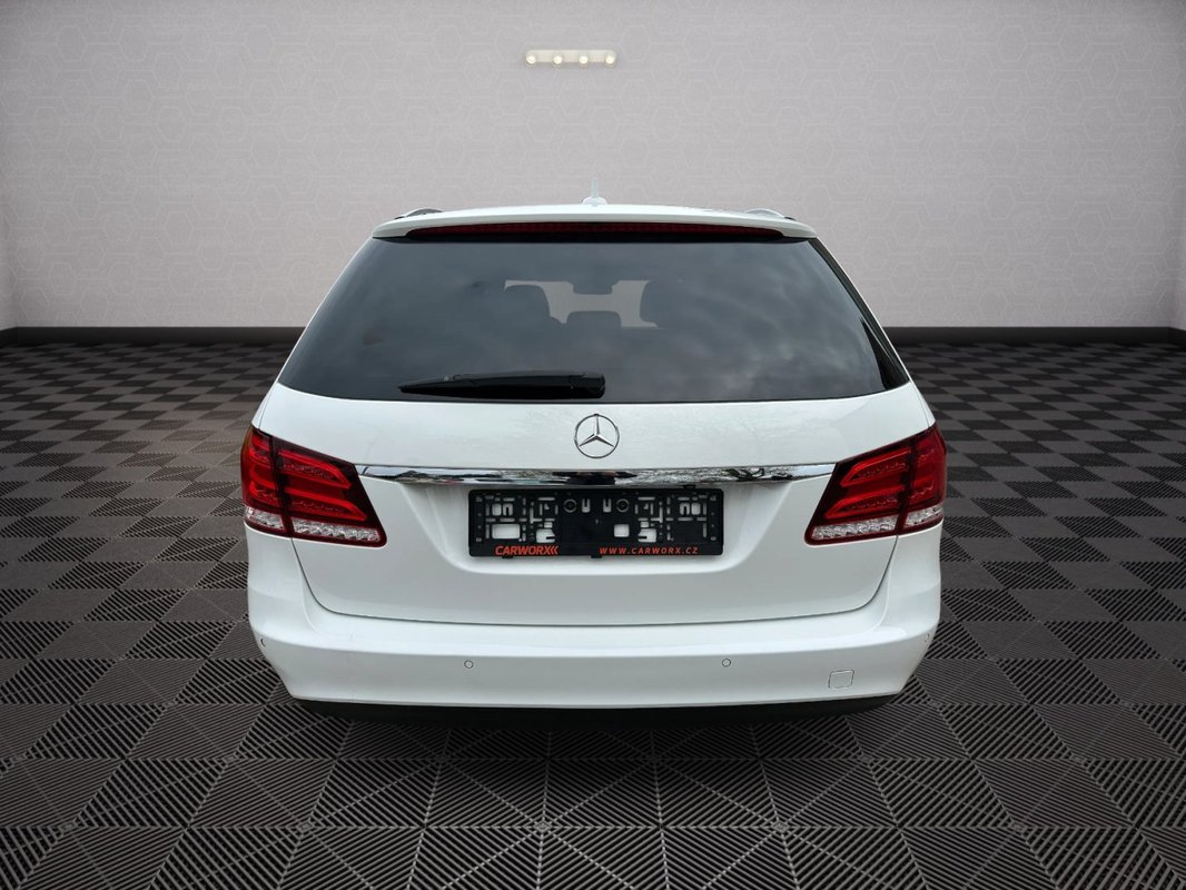 Mercedes-Benz Třídy E foto 37