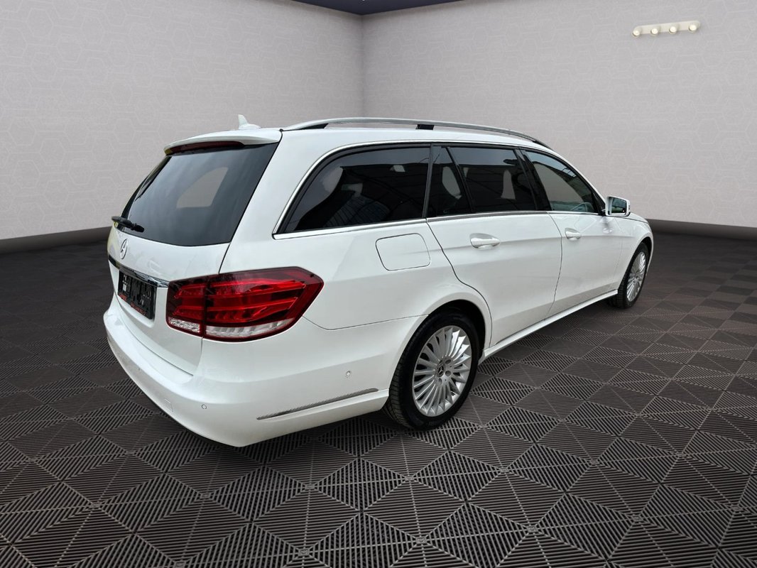Mercedes-Benz Třídy E foto 38